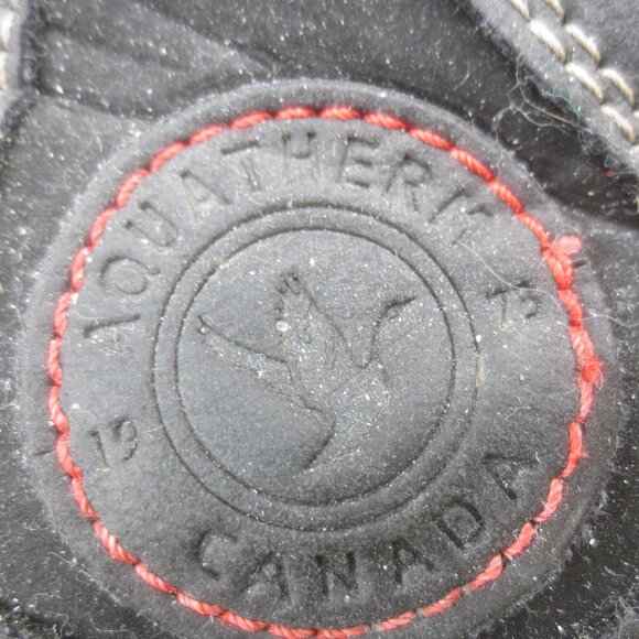 Women's Aquatherm Canada Winter Boots by Santana Canada - Size 7. - Picture 8 of 14